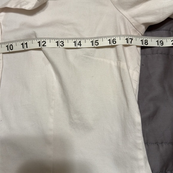 The Limited Classic Women's Cream Dress Shirt - Picture 8 of 9